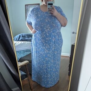 6xl Blue Floral Maxi Dress